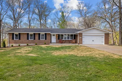 1957 Hill Rd, Wentzville, MO 63385