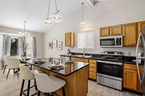 Kitchen - 3143 Post Run Dr, O'fallon, MO 63368 photo 3 of 4