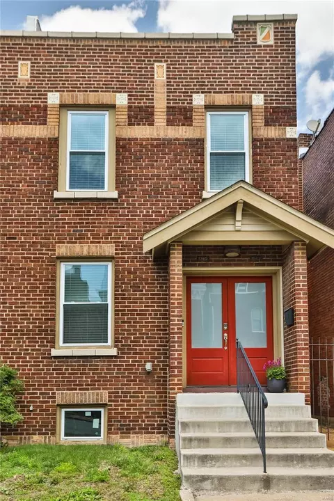 2143 Victor St, Saint Louis, MO 63104