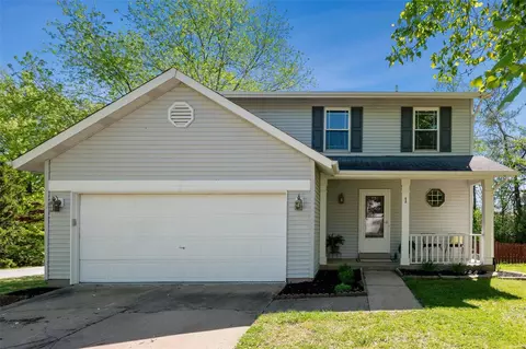 1 Shepherd Knoll Dr, Saint Peters, MO 63376