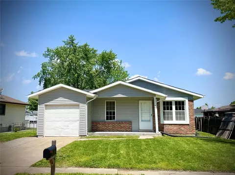 641 Baltic Dr, Florissant, MO 63031