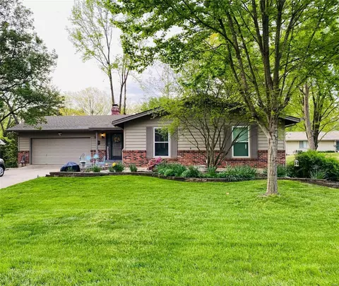 9 Marne Dr, Lake Saint Louis, MO 63367