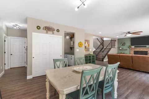 Dining - 17651 Trailmark Ct, Eureka, MO 63025 photo 2 of 3
