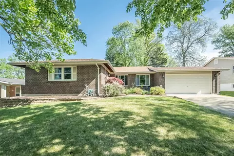 12341 Betsy Ross Ln, Saint Louis, MO 63146