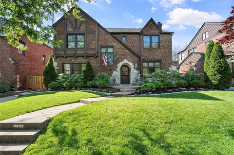 7206 Cornell Ave, University City, MO 63130