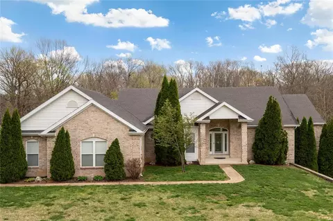 4518 Eagle Estates Dr, Florissant, MO 63034