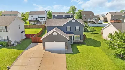 344 Rustic Oaks Dr, Wentzville, MO 63385
