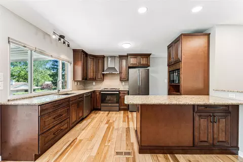 Kitchen - 252 Monroe Mill Dr, Ballwin, MO 63011 photo 1 of 3