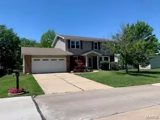 1803 Whispering Ridge Ln, Saint Peters, MO 63376