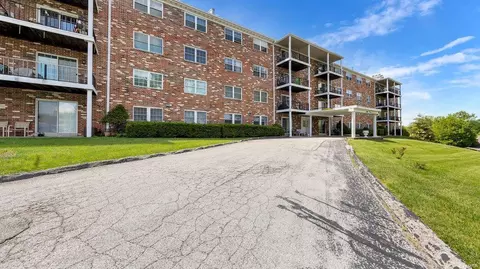 3107 Garnette Dr #D7, Bridgeton, MO 63044