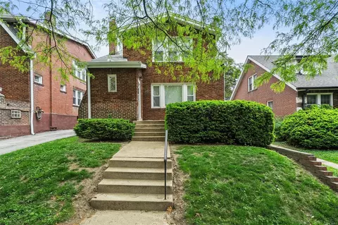 7717 Lile Ave, Saint Louis, MO 63117