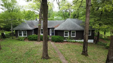 307 S Forest Ave, Webster Groves, MO 63119
