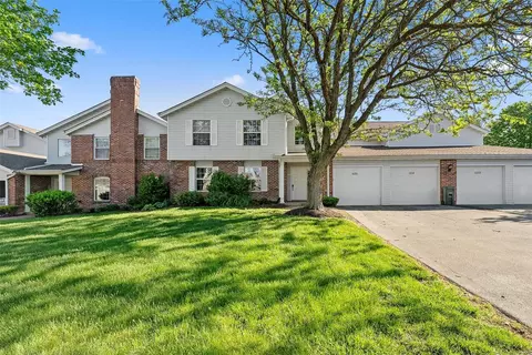 1020 Windstream Dr #19, Saint Peters, MO 63376