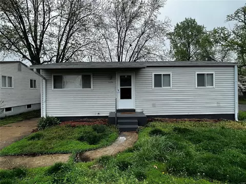 1201 Prigge Ave, Saint Louis, MO 63138