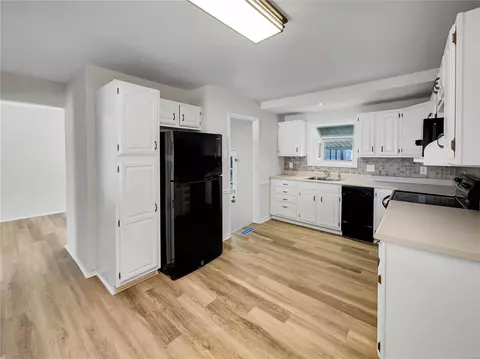 Kitchen - 903 Saint Bernard Dr, O'fallon, MO 63366 photo 4 of 4