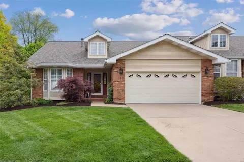 810 Braefield Ct, Chesterfield, MO 63017