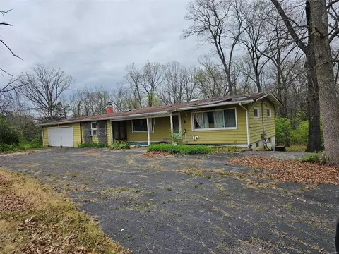 2022 Hepperman Rd, Wentzville, MO 63385