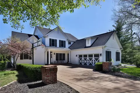 332 White House Farm Dr, Chesterfield, MO 63017