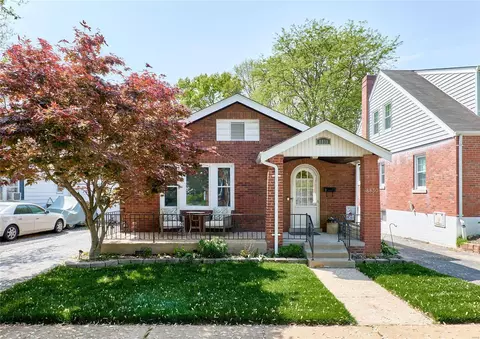 8830 Bridgeport Ave, Saint Louis, MO 63144