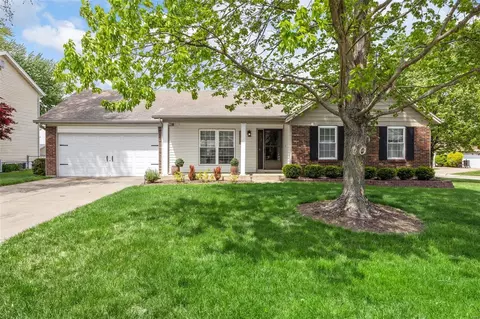 1219 Cloverbrook Dr, Saint Charles, MO 63304