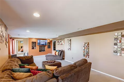 Living - 166 Royallprairie Ln, O'fallon, MO 63368 photo 7 of 8