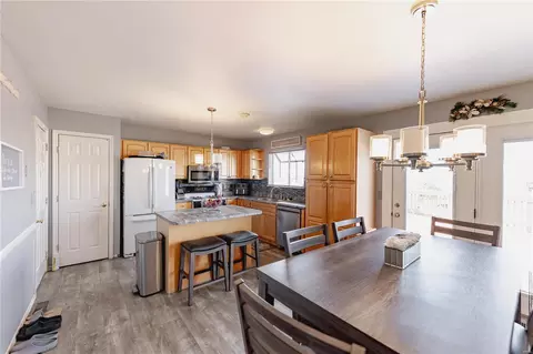 Kitchen - 166 Royallprairie Ln, O'fallon, MO 63368 photo 5 of 6