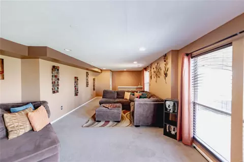 Living - 166 Royallprairie Ln, O'fallon, MO 63368 photo 4 of 8