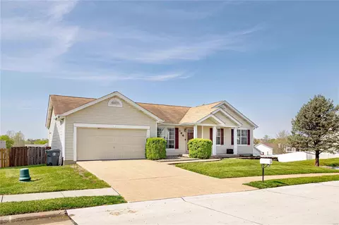 Exterior - 166 Royallprairie Ln, O'fallon, MO 63368 photo 14 of 14