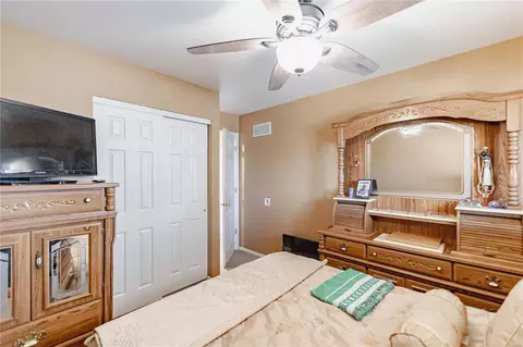 Bedroom - 166 Royallprairie Ln, O'fallon, MO 63368 photo 8 of 11