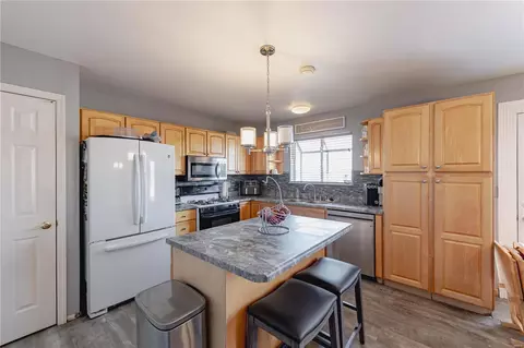 Kitchen - 166 Royallprairie Ln, O'fallon, MO 63368 photo 6 of 6