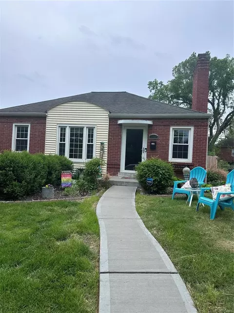 2927 Greentop Ct, Saint Louis, MO 63119