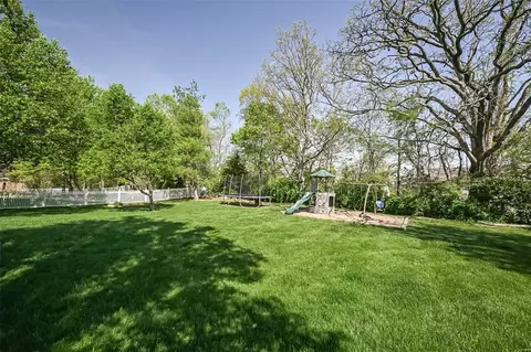 Exterior - 1507 Heather Glen Dr, Lake Saint Louis, MO 63367 photo 4 of 7