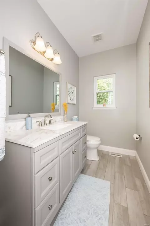 Bath - 1507 Heather Glen Dr, Lake Saint Louis, MO 63367 photo 1 of 5