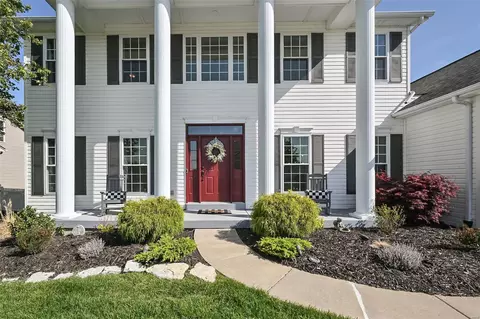 Exterior - 1507 Heather Glen Dr, Lake Saint Louis, MO 63367 photo 2 of 7