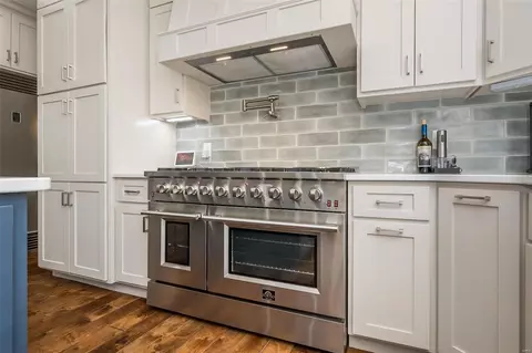 Kitchen - 1507 Heather Glen Dr, Lake Saint Louis, MO 63367 photo 3 of 5