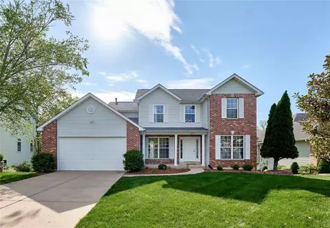 717 Pine View Ct, Lake Saint Louis, MO 63367