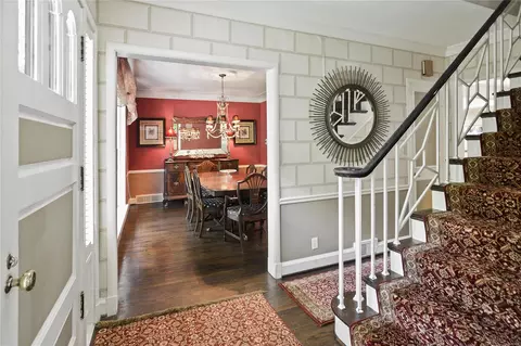 Entry Way - 12 Daniel Rd, Saint Louis, MO 63124 photo 1 of 2