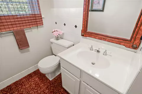 Bath - 12 Daniel Rd, Saint Louis, MO 63124 photo 1 of 5