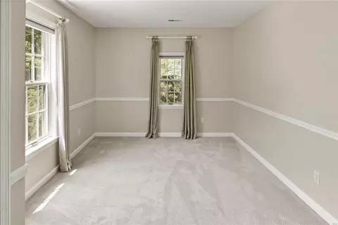 Bedroom - 12 Daniel Rd, Saint Louis, MO 63124 photo 4 of 5