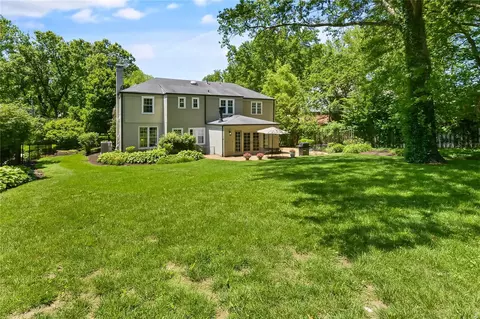 Exterior - 12 Daniel Rd, Saint Louis, MO 63124 photo 7 of 11