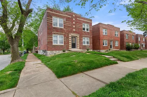 6142 Morganford Rd, Saint Louis, MO 63116