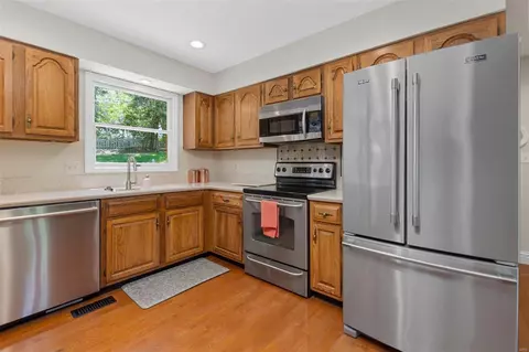 180 Spring Oaks, Ballwin, MO 63011 photo 5