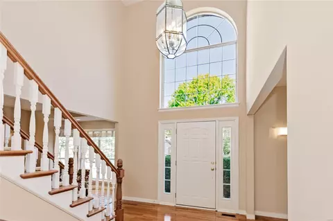 Entry Way - 16632 Chesterfield Manor Dr, Chesterfield, MO 63005 photo 2 of 2