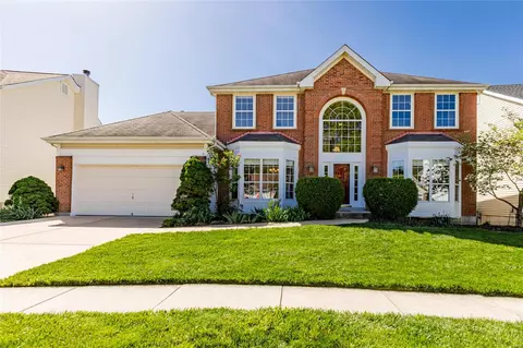 16632 Chesterfield Manor Dr, Chesterfield, MO 63005