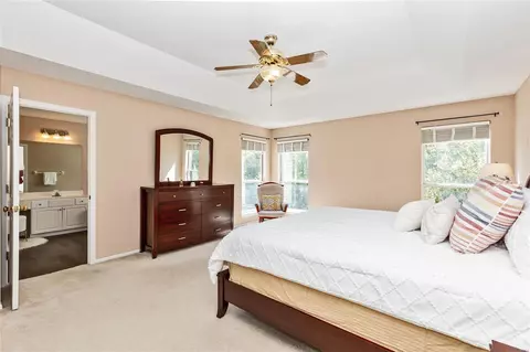 Bedroom - 16632 Chesterfield Manor Dr, Chesterfield, MO 63005 photo 3 of 5