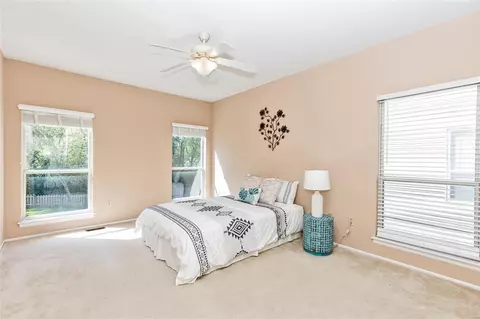 Bedroom - 16632 Chesterfield Manor Dr, Chesterfield, MO 63005 photo 1 of 5