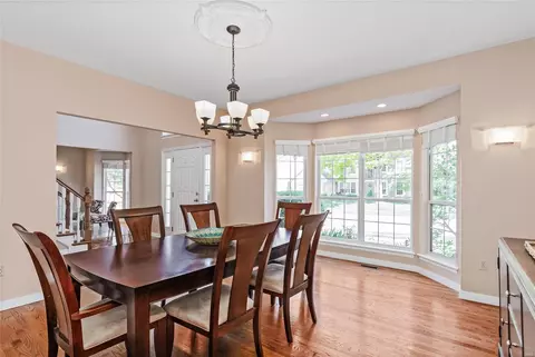 Dining - 16632 Chesterfield Manor Dr, Chesterfield, MO 63005 photo 2 of 5