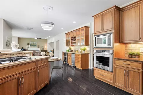 Kitchen - 16301 Autumn Crest Ct, Ellisville, MO 63011 photo 6 of 6