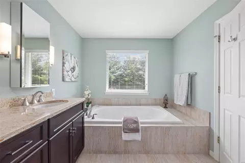 Bath - 16301 Autumn Crest Ct, Ellisville, MO 63011 photo 3 of 8