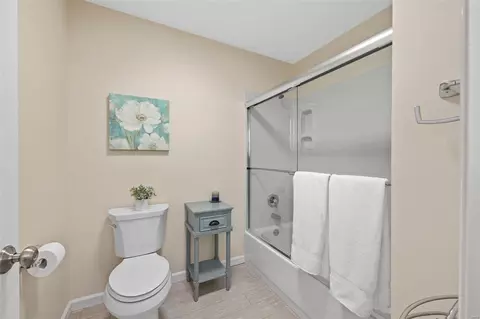 Bath - 16301 Autumn Crest Ct, Ellisville, MO 63011 photo 6 of 8